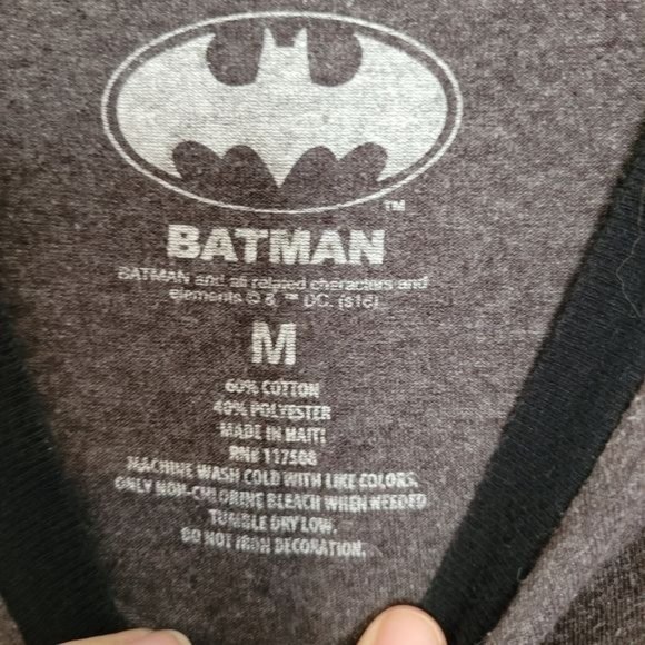 Batman American Flag Classic Logo Men's Grey T-shirt SS Medium DC Trademark RWB - Picture 2 of 3